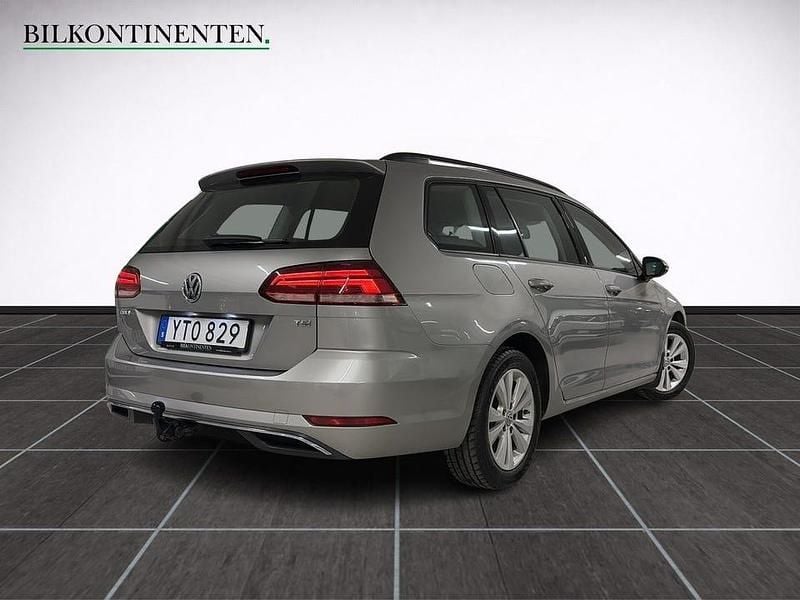 Begagnad VW Golf VII 110 HK (80 kW) 2017 Silver Kombi