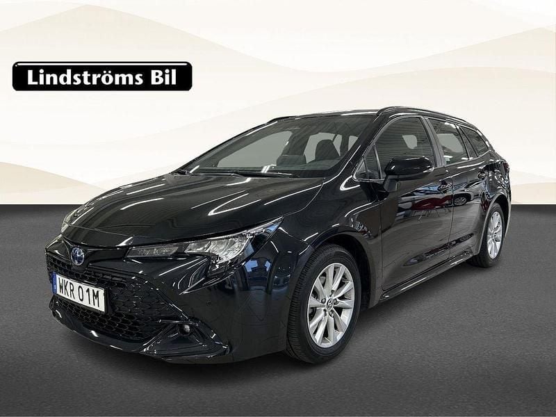Svart Begagnad 2023 Toyota Corolla Kombi | 267 000 kr (Bra pris) - Bild 1/3