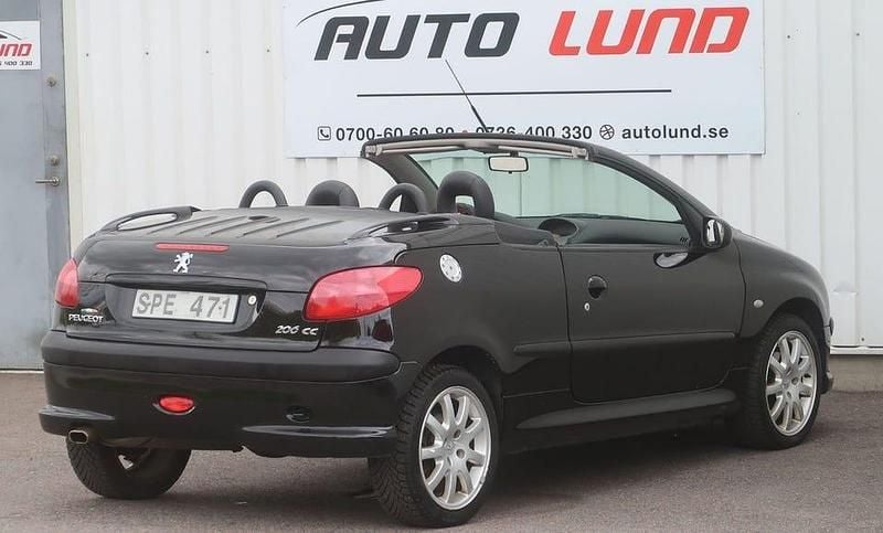 Begagnad Peugeot 206 CC 136 HK (100 kW) 2001 Svart Cab