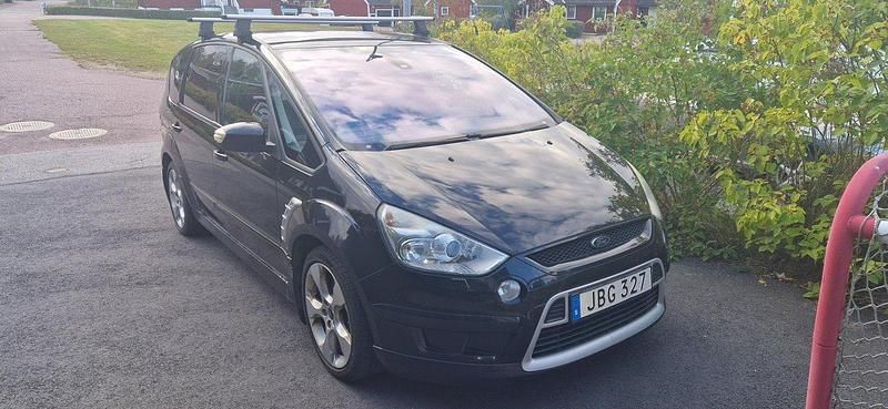 Svart Begagnad 2008 Ford S-MAX S Minibuss | 49 000 kr (Marknadspris) - Bild 1/4
