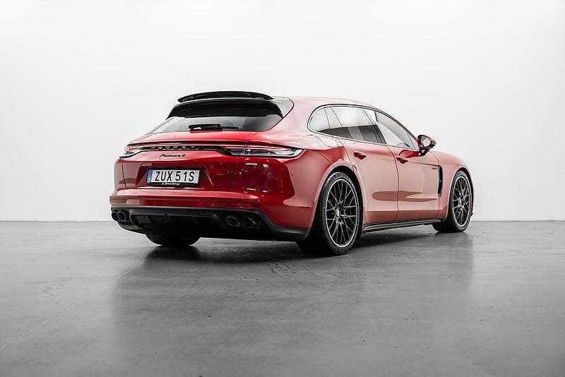 Begagnad Porsche Panamera Platinum Edition 330 HK (242 kW) 2022 Röd Kombi