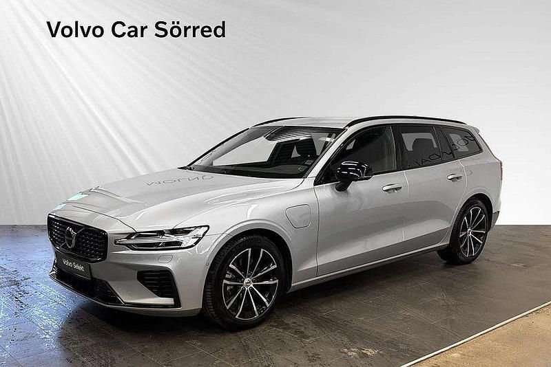 Silver Begagnad 2024 Volvo V60 Plus Kombi | 479 900 kr (Marknadspris) - Bild 1/4