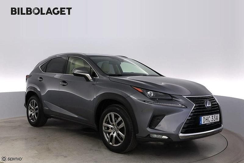 Grå Begagnad 2019 Lexus NX300h Executive Line SUV | 259 800 kr (Bra pris) - Bild 1/4