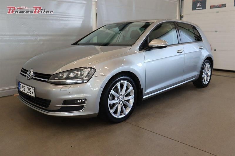 Silver Begagnad 2014 VW Golf VII Halvkombi | 159 900 kr (Marknadspris) - Bild 1/4