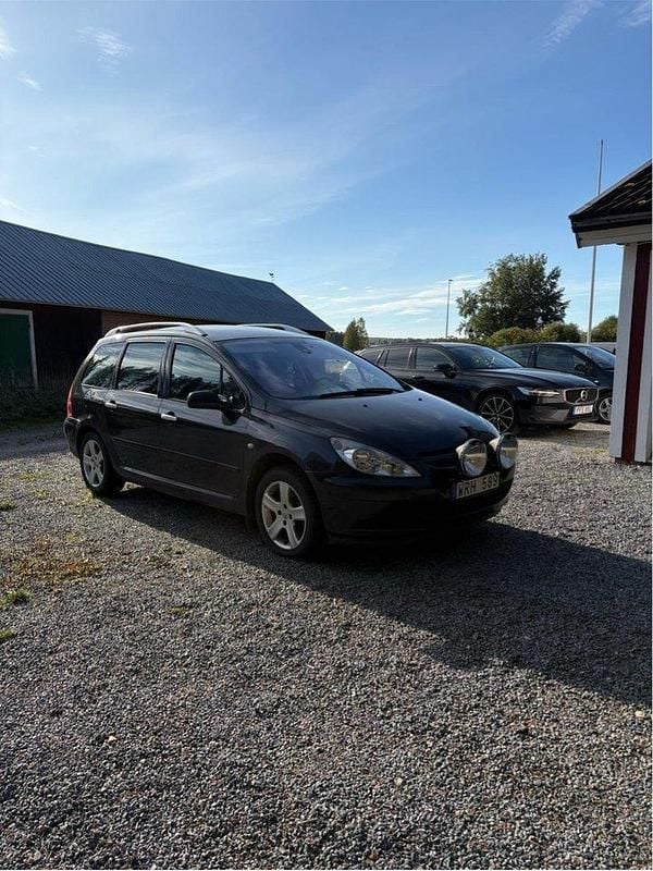 Svart Begagnad 2005 Peugeot 307 Kombi | 20 000 kr (Bra pris) - Bild 1/4