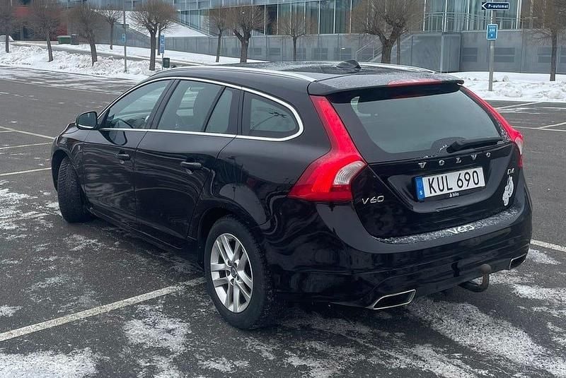 Begagnad Volvo V60 Ocean Race 190 HK (139 kW) 2016 Kombi