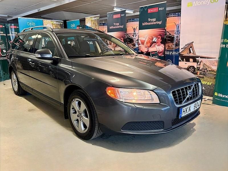 Begagnad Volvo V70 145 HK (106 kW) 2008 Grå Kombi