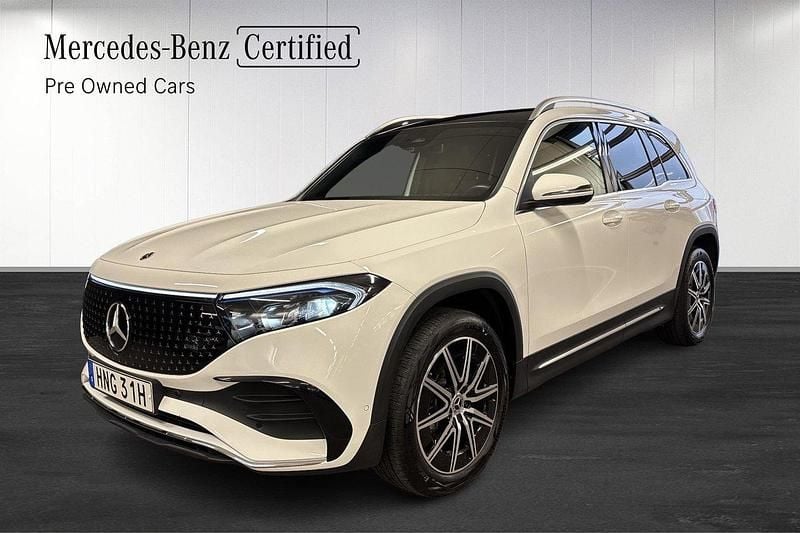 Vit Begagnad 2024 Mercedes EQB250+ AMG SUV | 534 900 kr (Marknadspris) - Bild 1/4