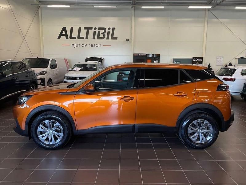 Begagnad Peugeot 2008 Active 131 HK (96 kW) 2020 Orange SUV