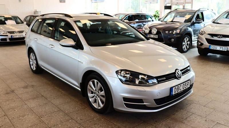 Silver Begagnad 2015 VW Golf VII Kombi | 79 900 kr (Marknadspris) - Bild 1/4
