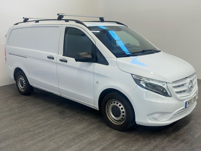 Vit Begagnad 2022 Mercedes Vito Minibuss | 249 000 kr - Bild 1/4