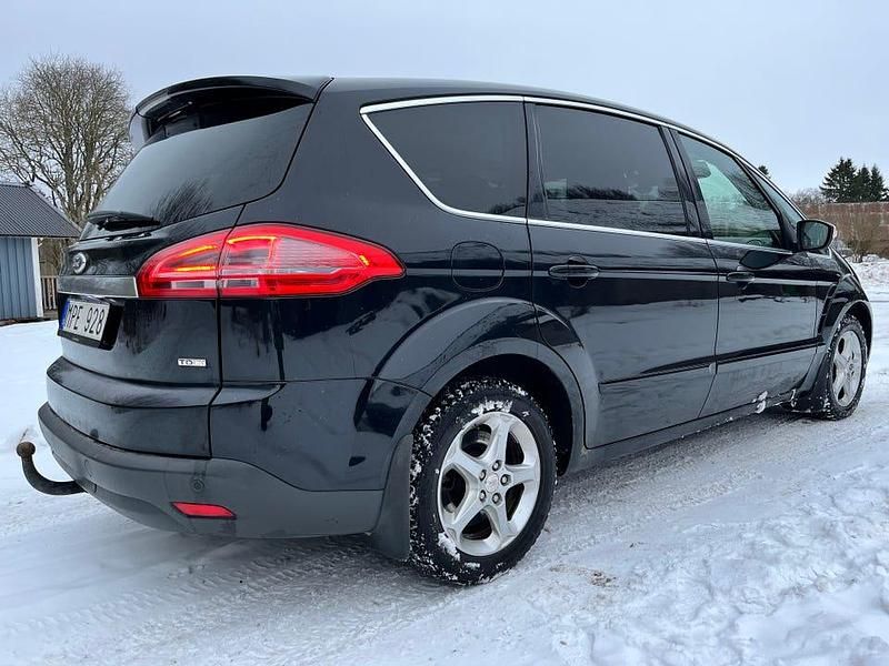 Begagnad Ford S-MAX S 140 HK (102 kW) 2010 Minibuss