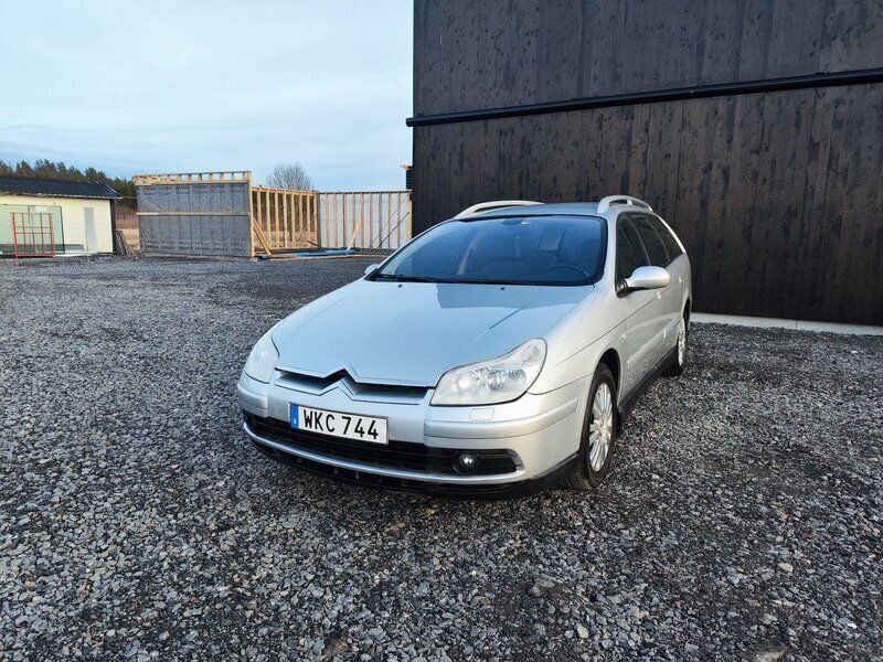 Silver Begagnad 2004 Citroën C5 Kombi | 34 900 kr (Dyr) - Bild 1/4