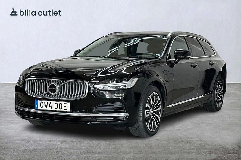 Svart Begagnad 2023 Volvo V90 Core Kombi | 309 900 kr (Bra pris) - Bild 1/3