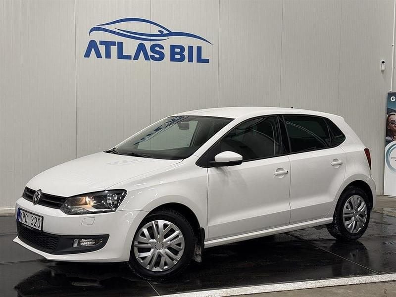 Vit Begagnad 2011 VW Polo Halvkombi | 54 900 kr (Marknadspris) - Bild 1/4