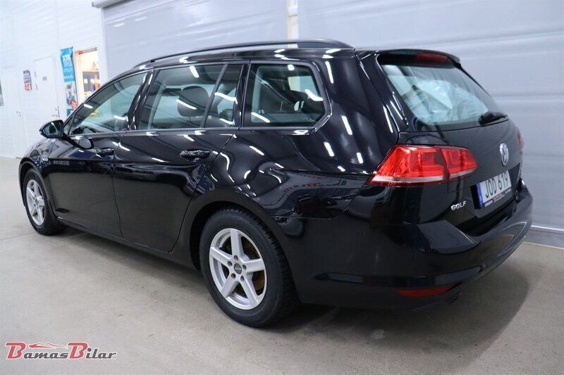 Begagnad VW Golf VII Style 111 HK (81 kW) 2015 Svart Kombi