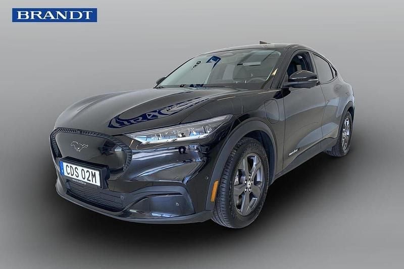 Svart Begagnad 2022 Ford Mustang Mach-E SUV | 429 900 kr (Lite dyr) - Bild 1/4