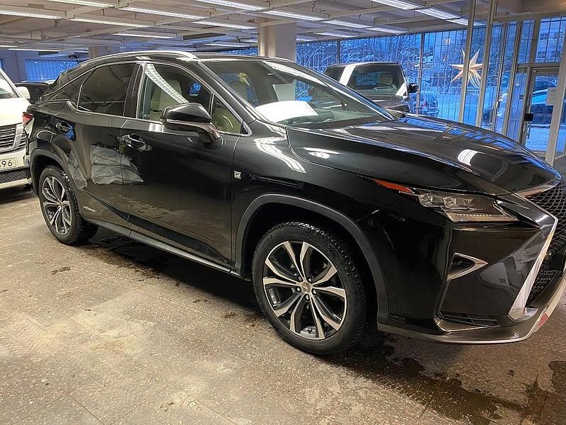 Begagnad Lexus RX450h Sport Line 313 HK (230 kW) 2017 Svart SUV