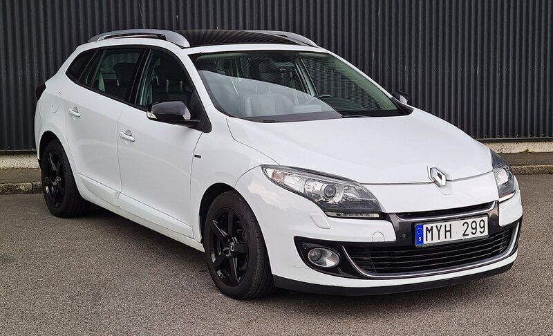 Vit Begagnad 2012 Renault Mégane GrandTour Bose Edition Kombi | 59 900 kr (Marknadspris) - Bild 1/4