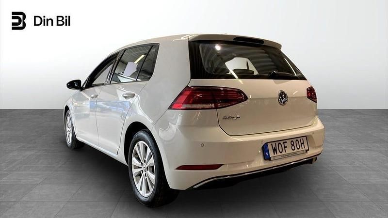 Begagnad VW Golf VII 116 HK (85 kW) 2018 Vit Kombi