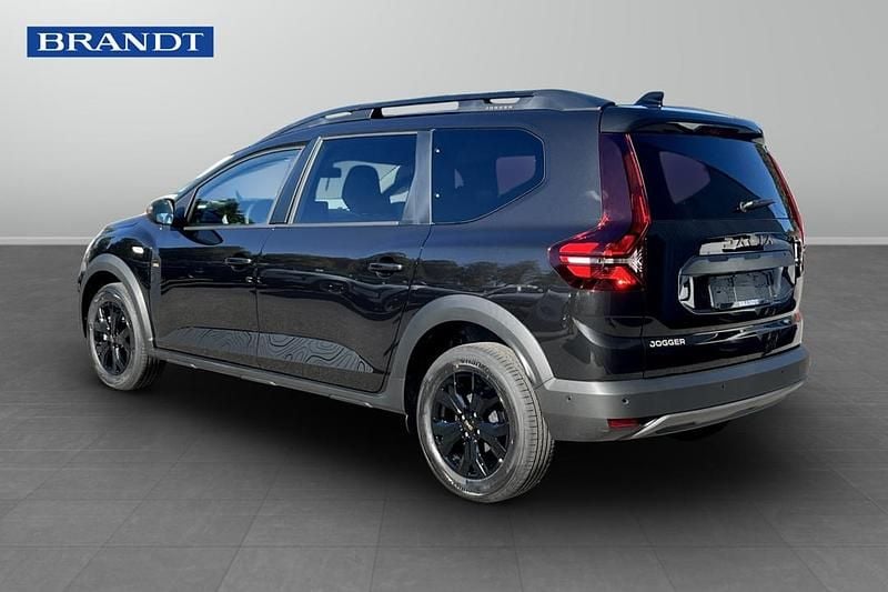 Ny Dacia Jogger 2026 Svart Minibuss