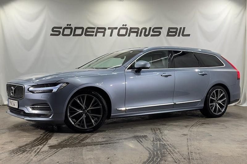 Ljusblå Begagnad 2018 Volvo V90 Inscription Kombi | 259 900 kr (Lite dyr) - Bild 1/4