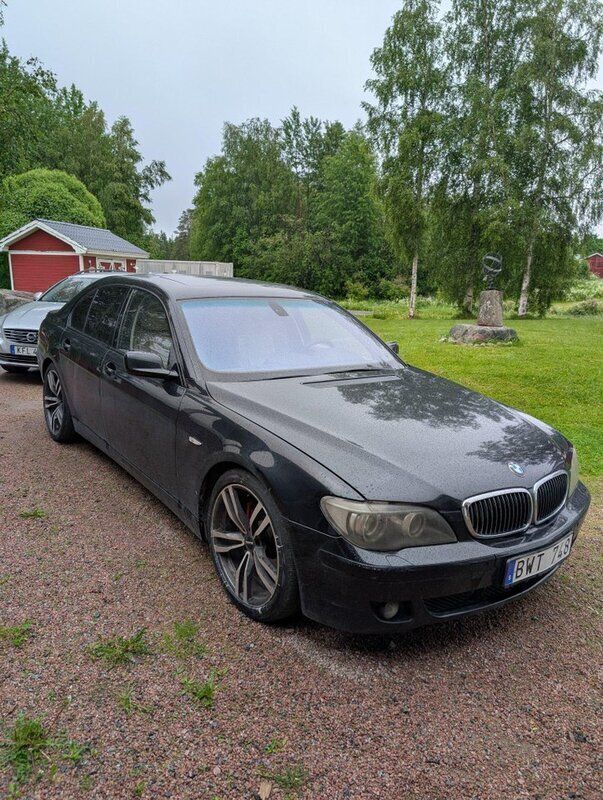 Svart Begagnad 2006 BMW 750 Sport Line Sedan | 70 000 kr - Bild 1/2