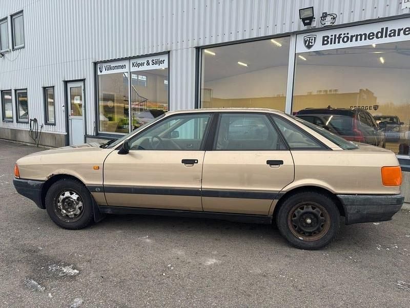 Begagnad Audi 80 Sport 90 HK (66 kW) 1987 Brun Sedan