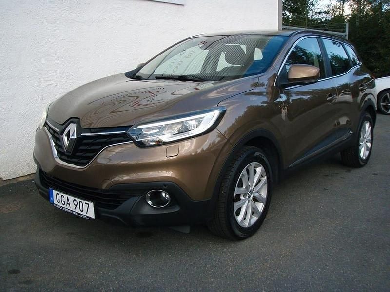 Ljusbrun Begagnad 2015 Renault Kadjar LIMITED SUV | 108 000 kr (Marknadspris) - Bild 1/4
