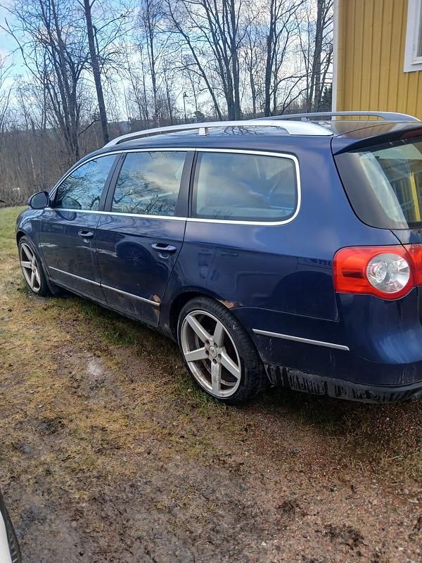Begagnad 2009 VW Passat Kombi | 10 000 kr (Marknadspris) - Bild 1/1