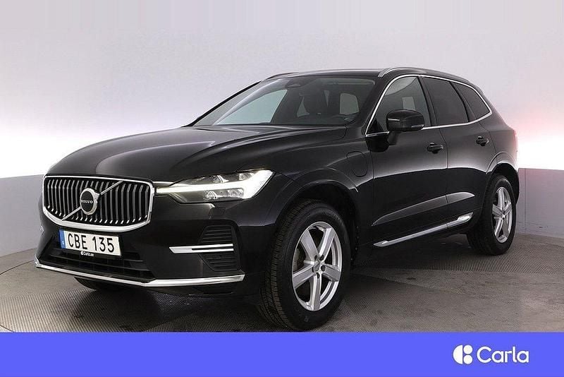 Svart Begagnad 2022 Volvo XC60 Core SUV | 445 900 kr (Marknadspris) - Bild 1/4