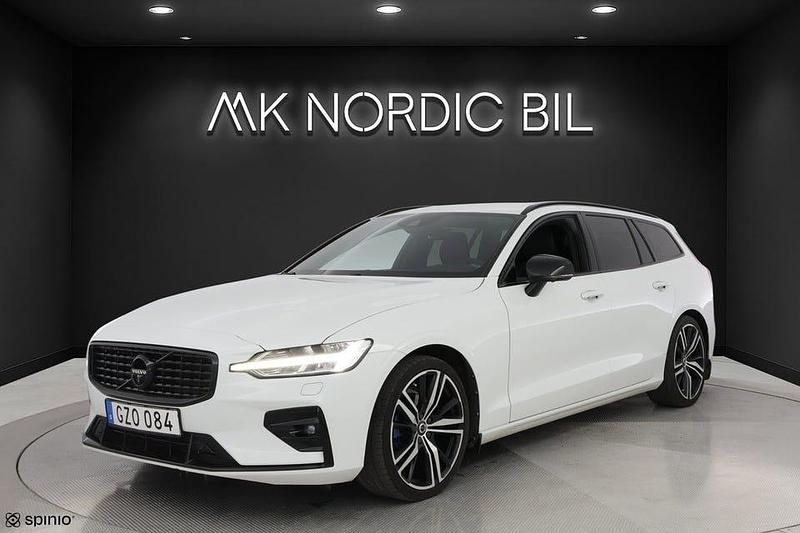 Vit Begagnad 2019 Volvo V60 R-Design Kombi | 314 800 kr - Bild 1/4