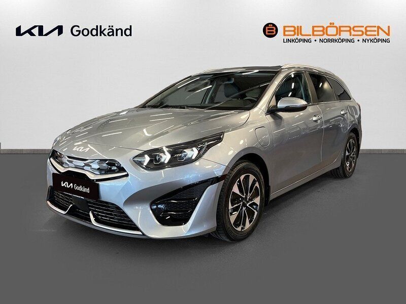 Grå Begagnad 2022 Kia Ceed Sportswagon Advance Kombi | 249 900 kr (Marknadspris) - Bild 1/4
