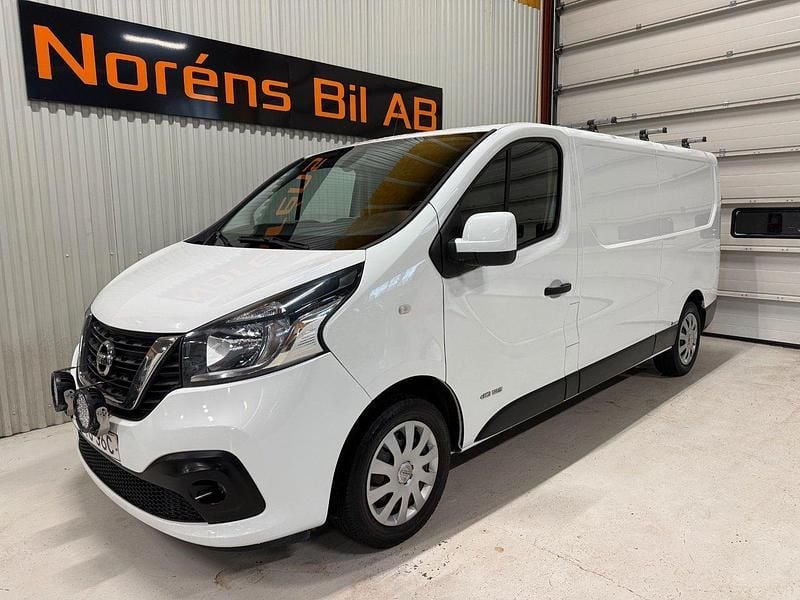 Vit Begagnad 2019 Nissan NV300 Van | 179 000 kr (Marknadspris) - Bild 1/4