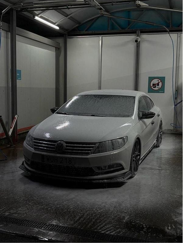 Vit Begagnad 2012 VW CC Sedan | 140 000 kr (Marknadspris) - Bild 1/4