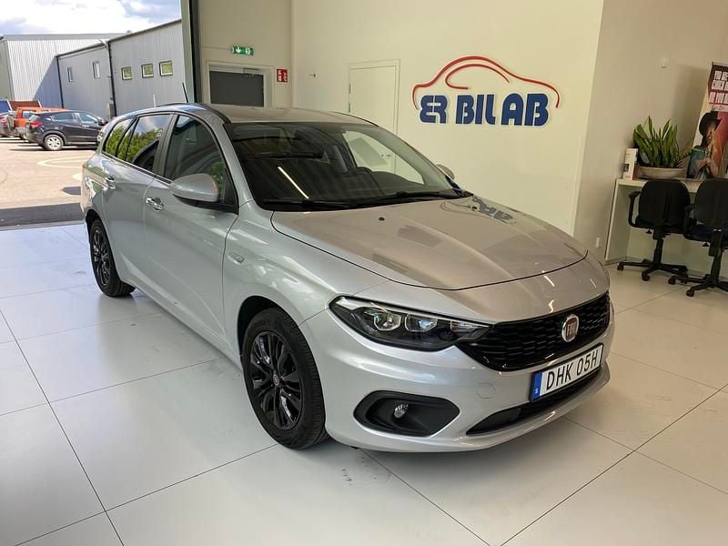 Brun Begagnad 2020 Fiat Tipo Kombi | 152 900 kr (Dyr) - Bild 1/4