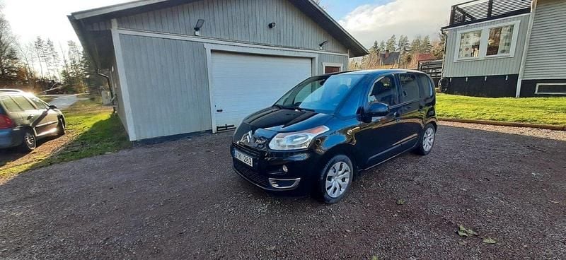 Svart Begagnad 2009 Citroën C3 Picasso Minibuss | 39 000 kr (Marknadspris) - Bild 1/4