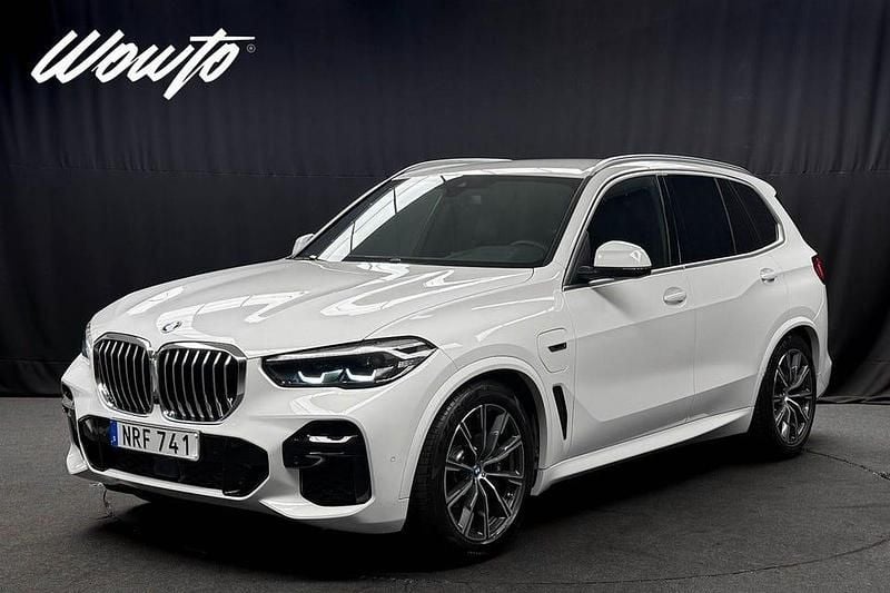 Alpinvit Begagnad 2022 BMW X5 iPerformance SUV | 629 800 kr - Bild 1/3