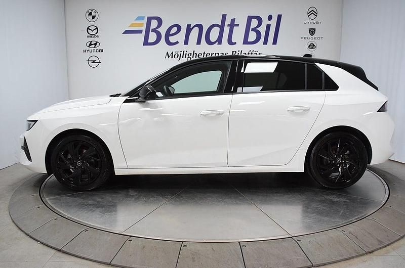 Begagnad Opel Astra 131 HK (96 kW) 2024 Vit Halvkombi