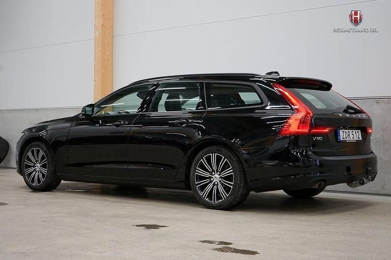 Begagnad Volvo V90 190 HK (139 kW) 2018 Svart Kombi