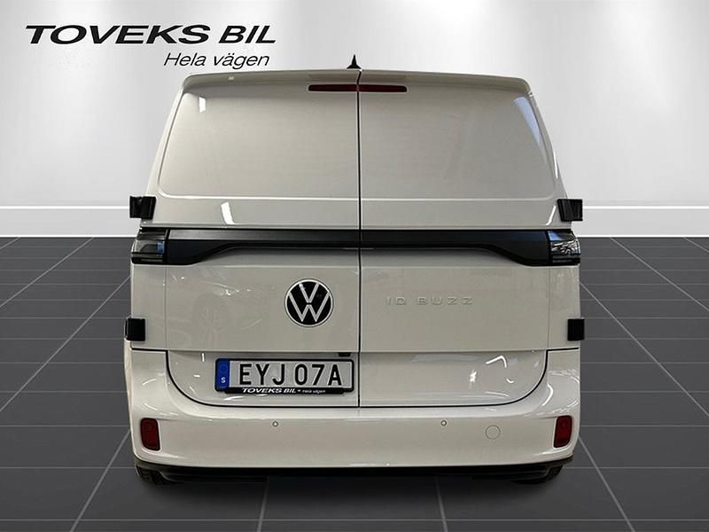 Ny VW ID. Buzz 210 kW (286 HK) 2026 Vit Minibuss
