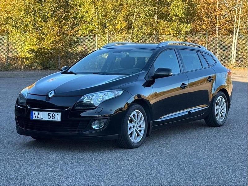 Svart Begagnad 2013 Renault Mégane GrandTour Kombi | 29 500 kr (Marknadspris) - Bild 1/4