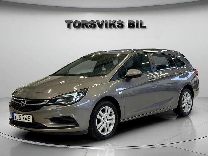 Grå Begagnad 2017 Opel Astra Enjoy Kombi | 79 899 kr (Marknadspris) - Bild 1/4