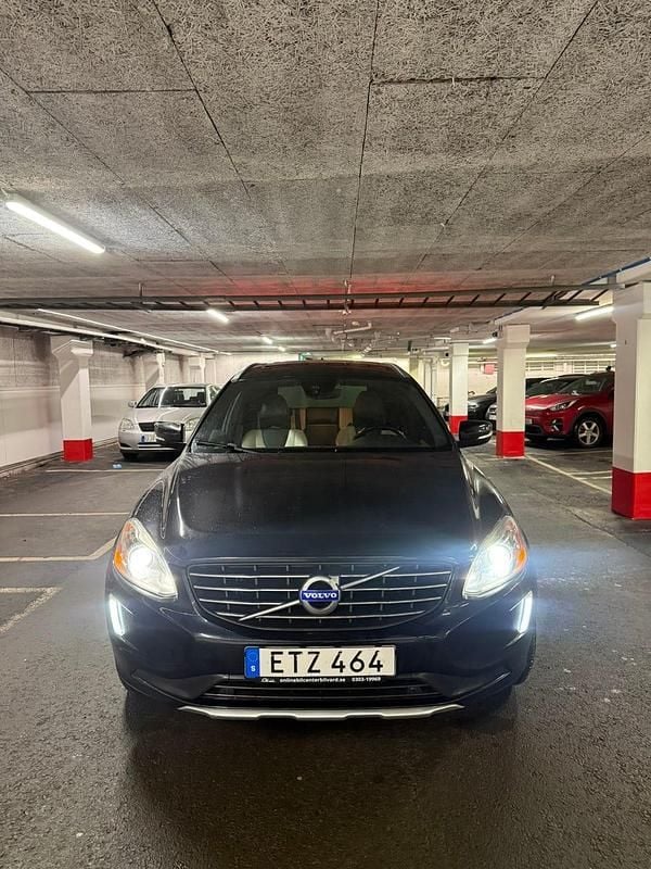 Begagnad Volvo XC60 306 HK (225 kW) 2015 SUV