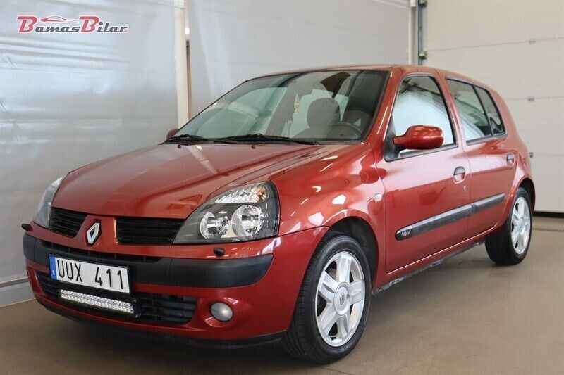 Röd Begagnad 2004 Renault Clio II Halvkombi | 29 900 kr (Marknadspris) - Bild 1/4