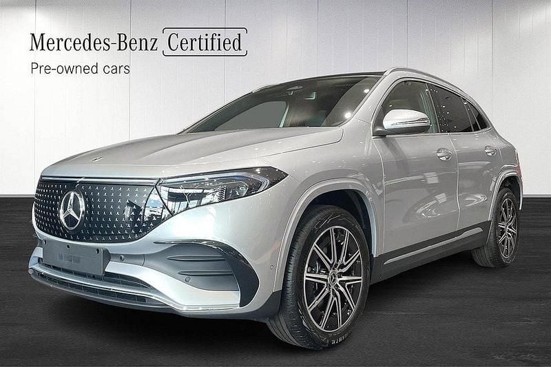 Hightech silver metallic Ny 2026 Mercedes EQA300 SUV | 655 400 kr - Bild 1/4