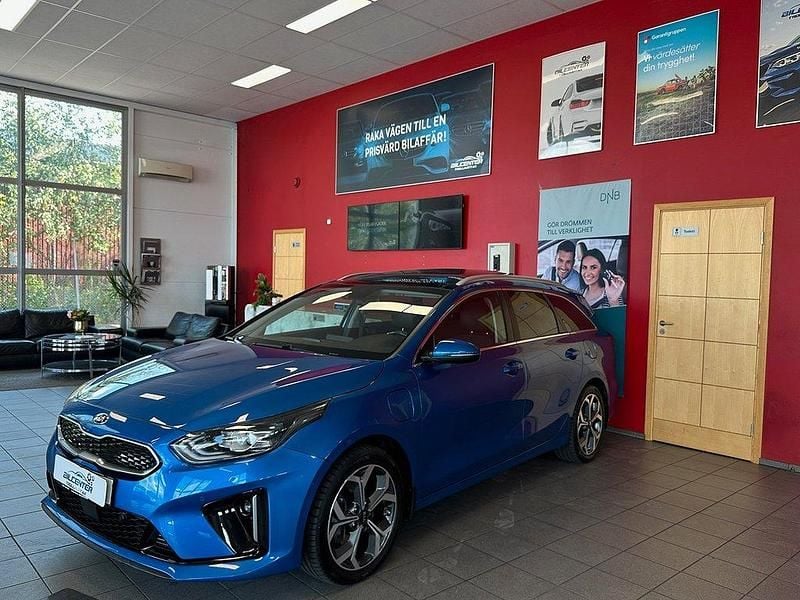 Blå Begagnad 2020 Kia Ceed Kombi | 214 500 kr (Lite dyr) - Bild 1/4