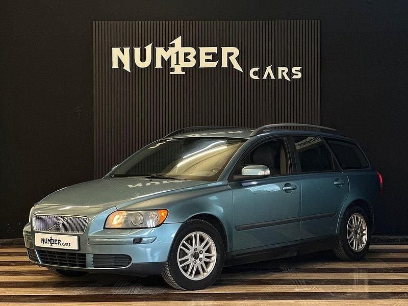 Blå Begagnad 2006 Volvo V50 Kinetic Kombi | 34 900 kr (Marknadspris) - Bild 1/4