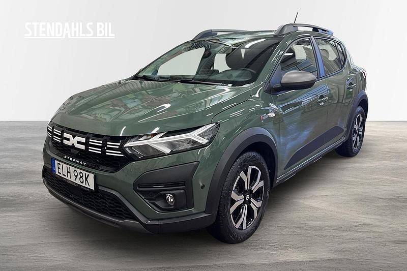 Begagnad Dacia Sandero Expression 91 HK (66 kW) 2023 Grå SUV