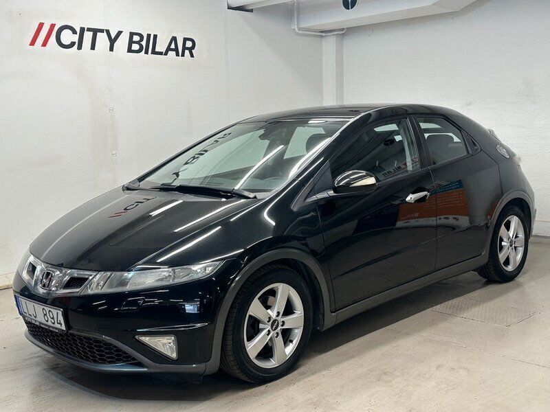 Svart Begagnad 2009 Honda Civic Sport Halvkombi | 84 900 kr (Dyr) - Bild 1/4